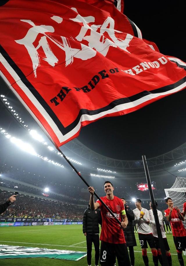 DB电竞平台登录-比赛中中场球员带队出奇制胜，善用战术