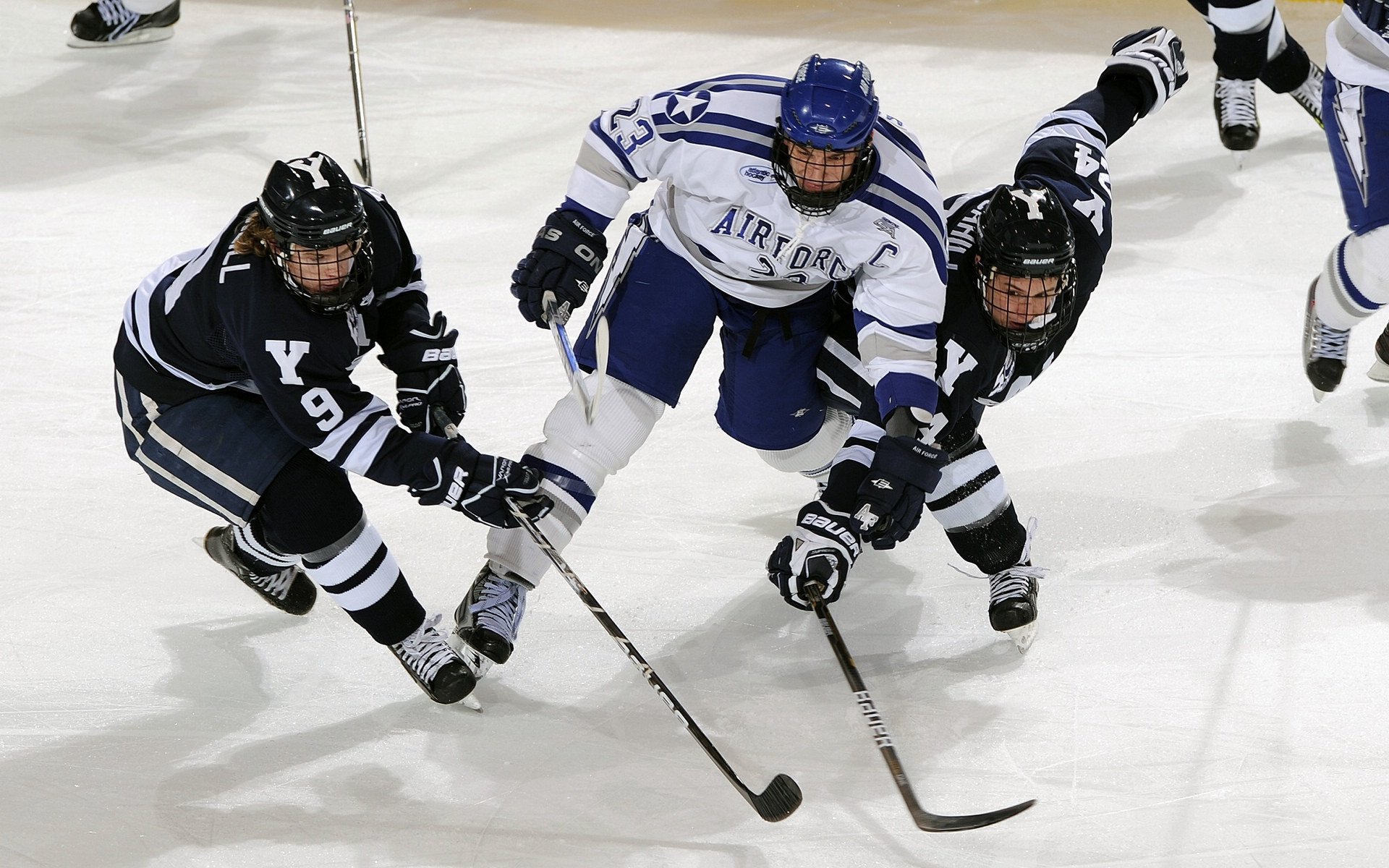 从卡拉斯科爆发到波兰末节奇迹，足球世界里的唯一性瞬间