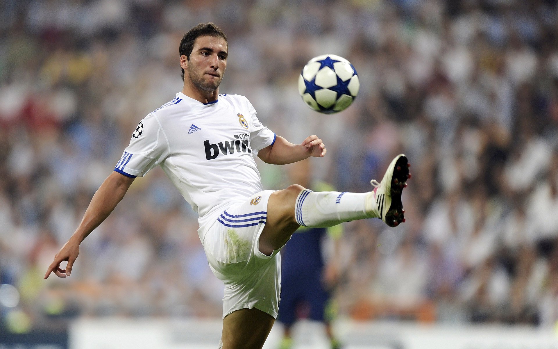 当福登接管英超争冠战，日本狂胜芬兰揭示的竞技真理，唯一性无法复制