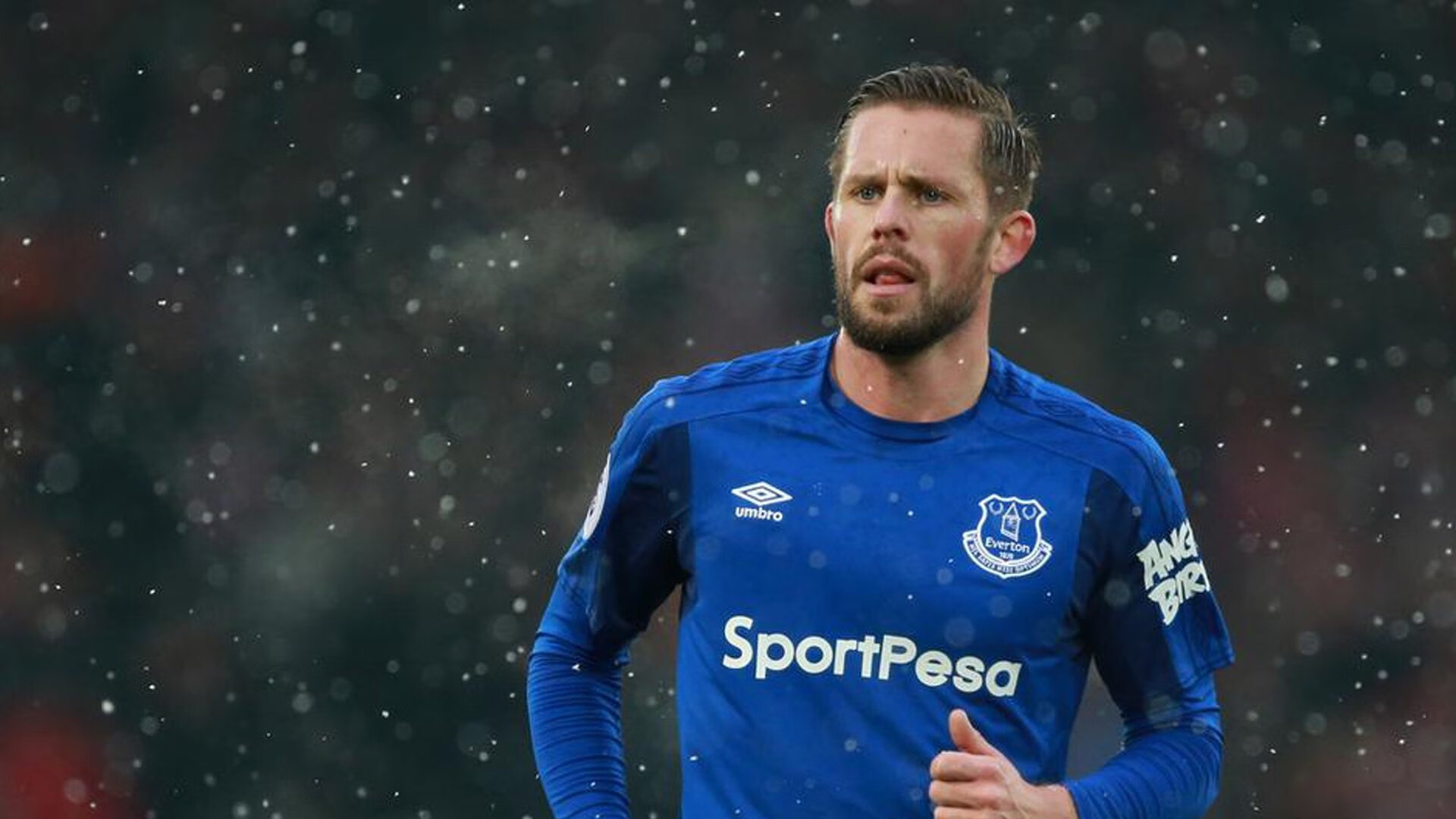 逆境中的唯一性，当洪都拉斯强压巴萨，德里赫特于无声处听惊雷