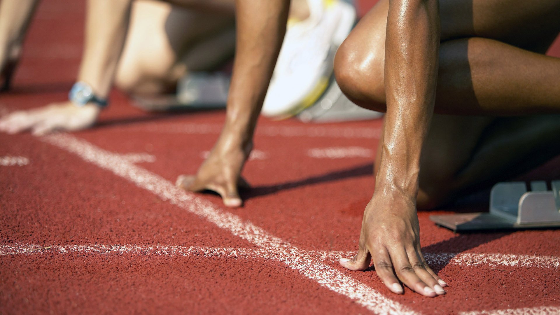 绿茵场与乒乓台的双重奏，葡萄牙横扫奥地利，马龙惊艳世界